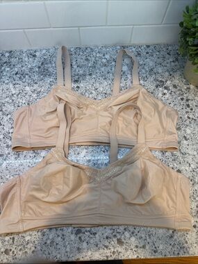 Wacoal Beige Wireless Soft-Cup Bra Bundle of 2 size 42C like new condition